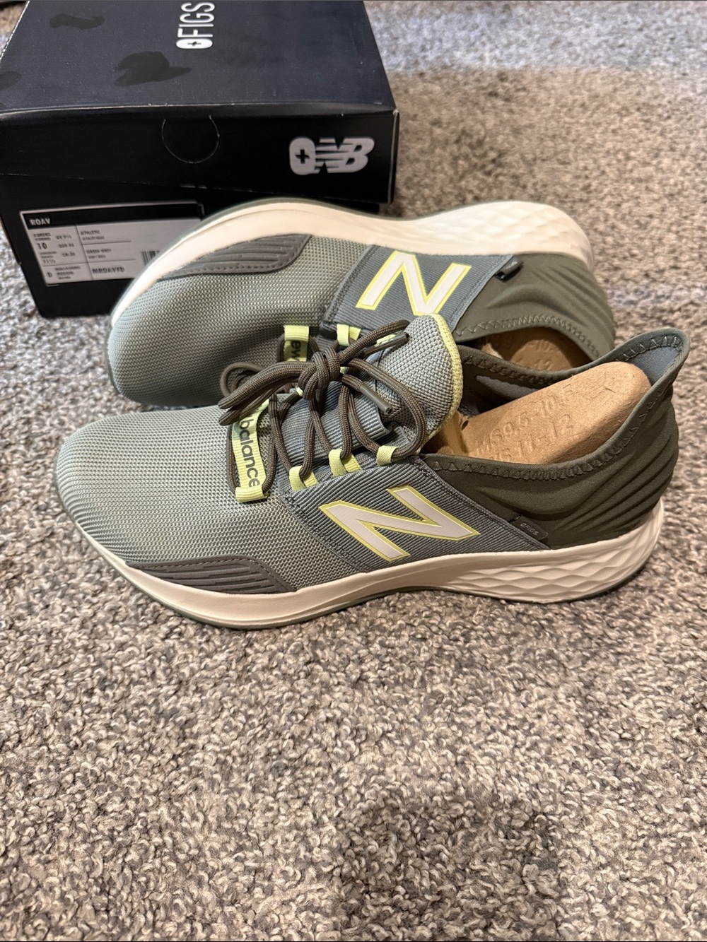 Brand New Unisex Moss FIGS | New Balance Roav